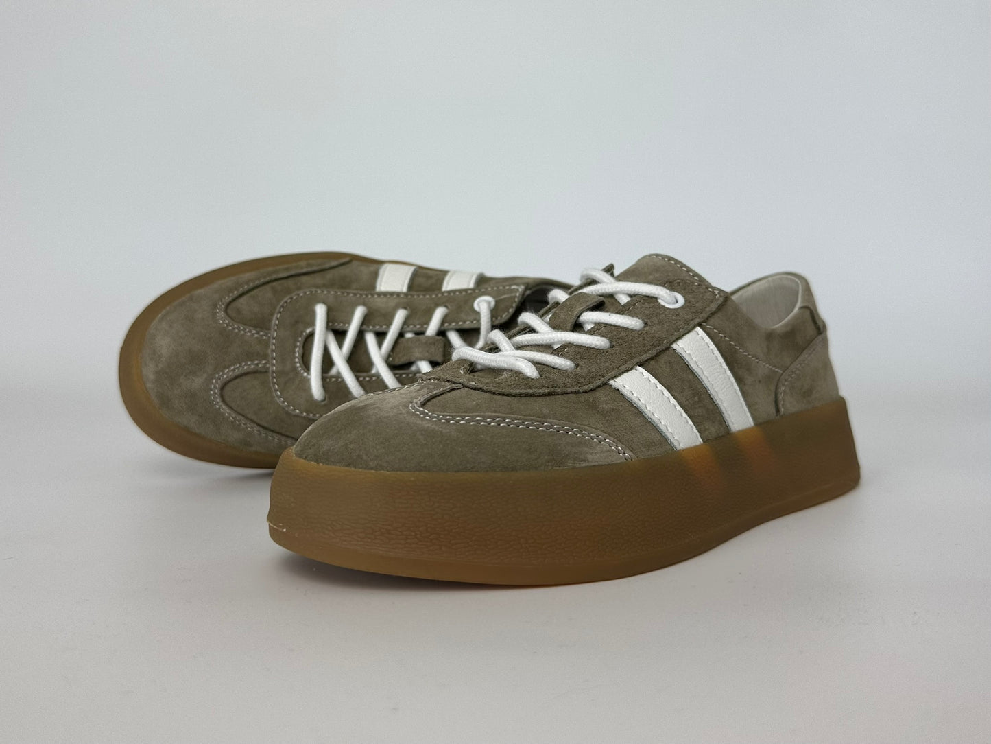 Sneakersy Retro Charm